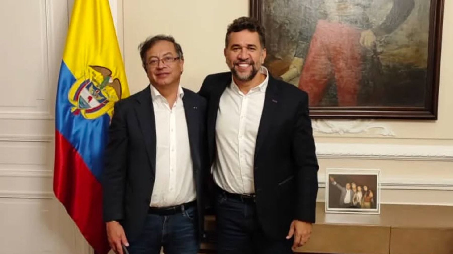 León Freddy Muñoz// Revista Alternativa// Noticias Caracol// Noticias RCN// RCN Radio// La FM// Blu Radio// W Radio// Caracol Radio// Red Más Noticias// Revista Semana// Infobae// La Silla Vacía// La Razón// Las 2 Orillas//