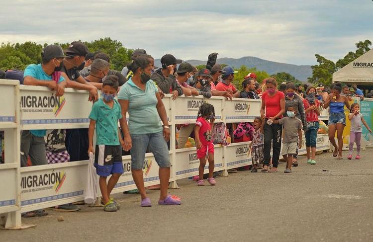 Presidente Iván Duque afirma que migrantes deben ingresar por un puesto fronterizo para ser regularizados