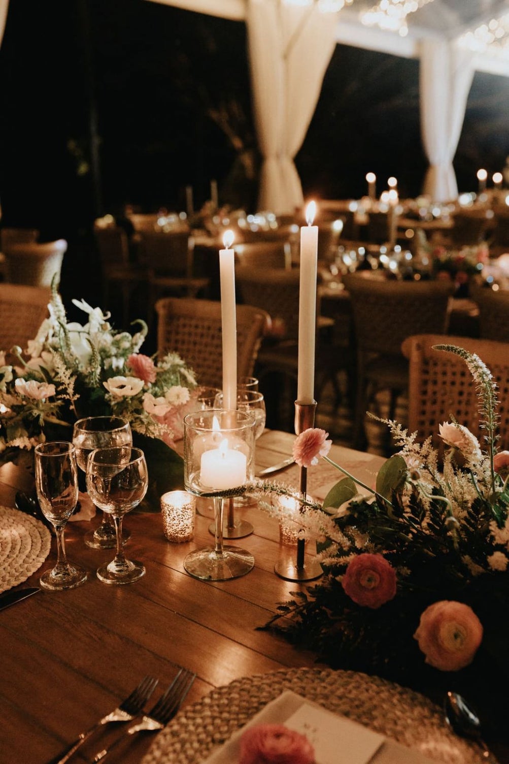 El doble debut de Luis Fonsi en la gran pantalla con 'City of Dreams' y  'Say a Little Prayer' - Los Angeles Times, image size:1003x1504