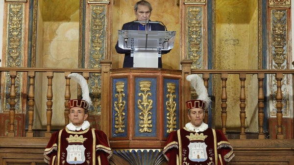 El poeta venezolano Rafael Cadenas recoge el Premio Cervantes