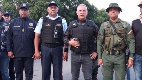 Gobernador reitera que Venezuela defenderá la frontera con Colombia de bandas criminales