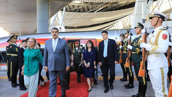 Maduro se reúne con Xi Jinping en el marco de su visita oficial a China